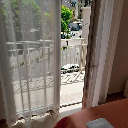 Brand New Flat In - Near Centre Apartment *
